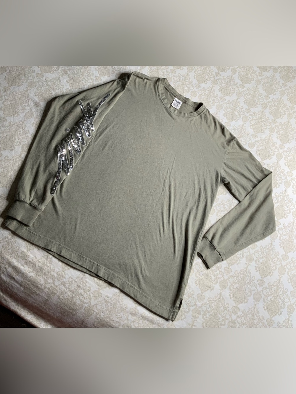 Victoria’s Secret PINK Campus Bling Long Sleeve Tee Green Sequin Size Small